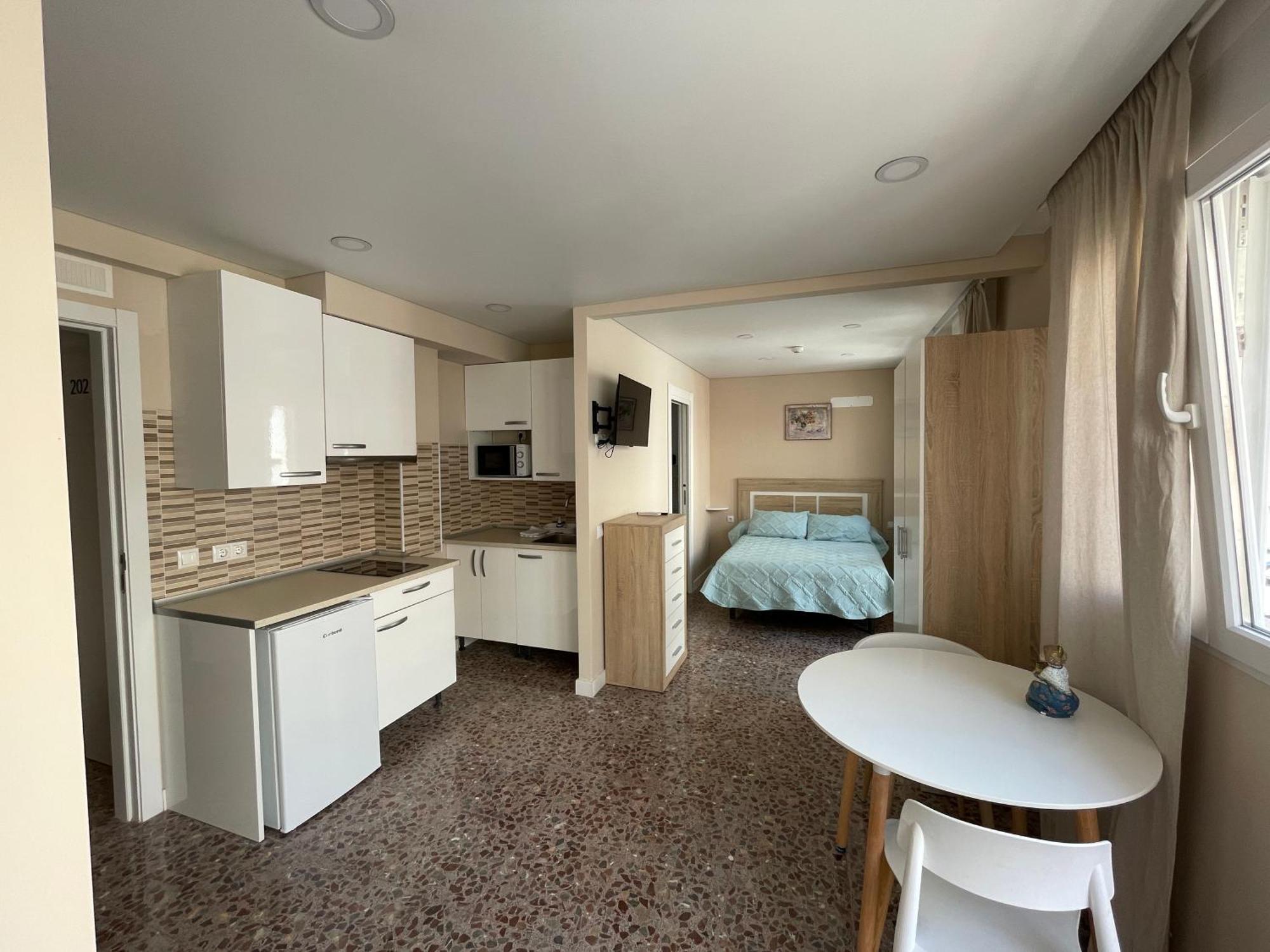 Apartamentos Pelicano Бенідорм Екстер'єр фото